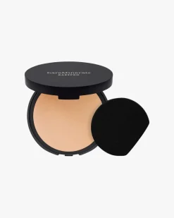 CHANEL N°1 De Chanel Skin Enhancer Boosts Skin’s Radiance - Evens - Perfects - Fredrik & Louisa