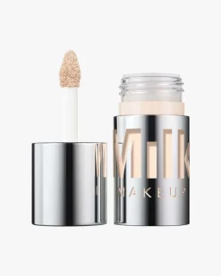 Future Fluid Creamy Hydrating Concealer 8,5 ml